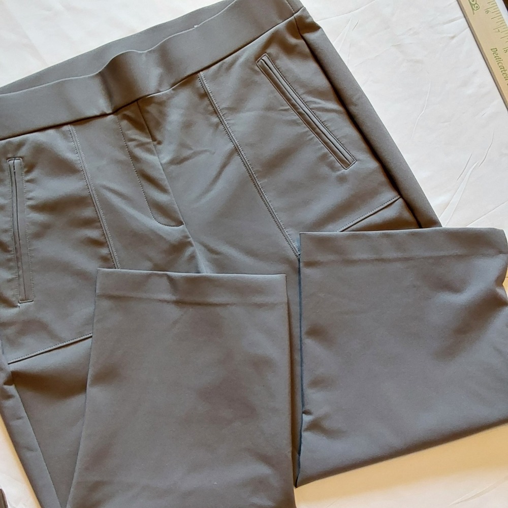 Lane Bryant‎ Women's Gray Pull On Stretch Dress Capris Women's Size 14
